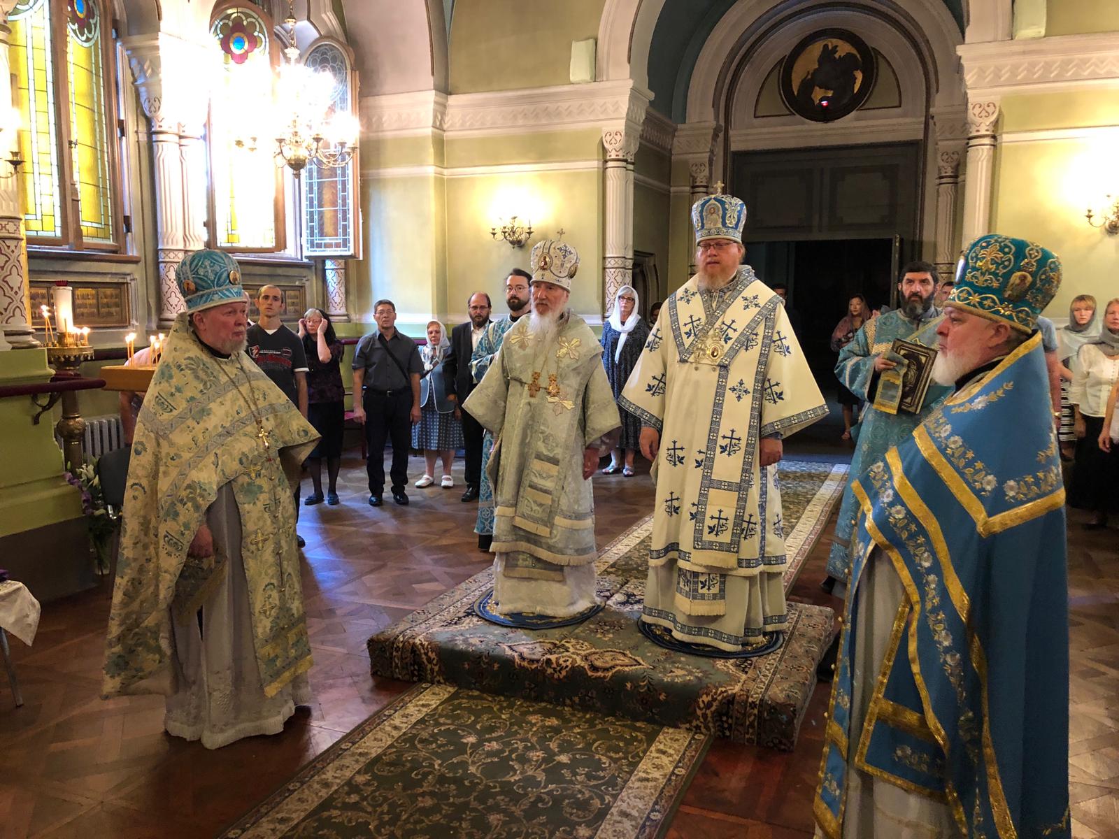 Göttliche Liturgie mit Erzbischof Mark (ROKA) und Erzbischof Tichon mit Gebet für die Bewahrung der Schöpfung